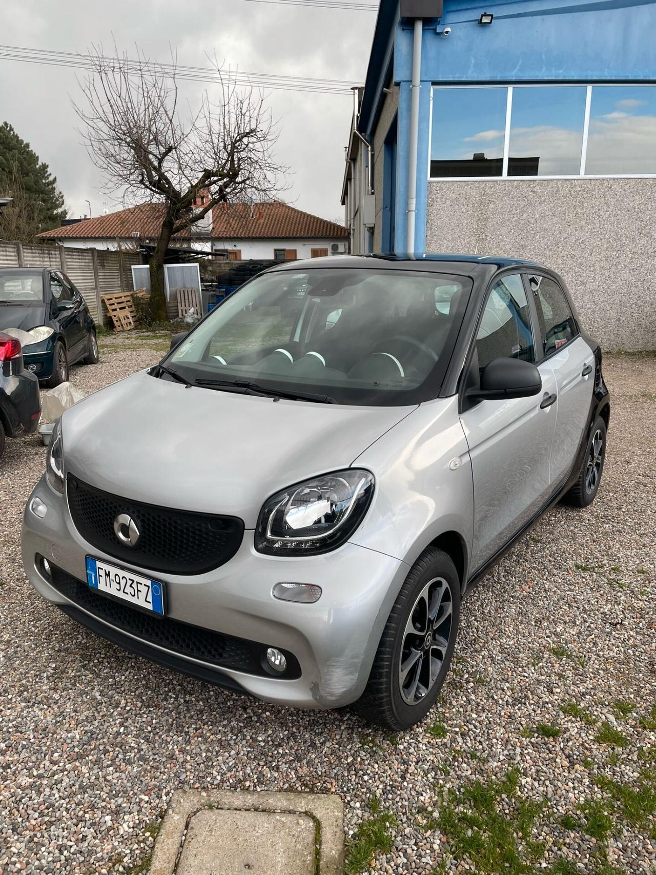 Smart ForFour 70 1.0 Youngster