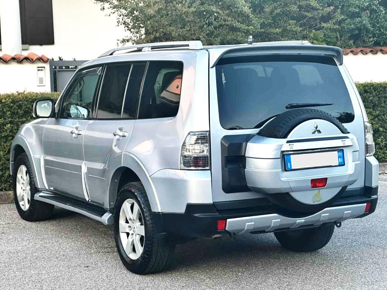 Mitsubishi Pajero 3.2d-7Posti-Autocarro-Navi,Pelle,Tetto