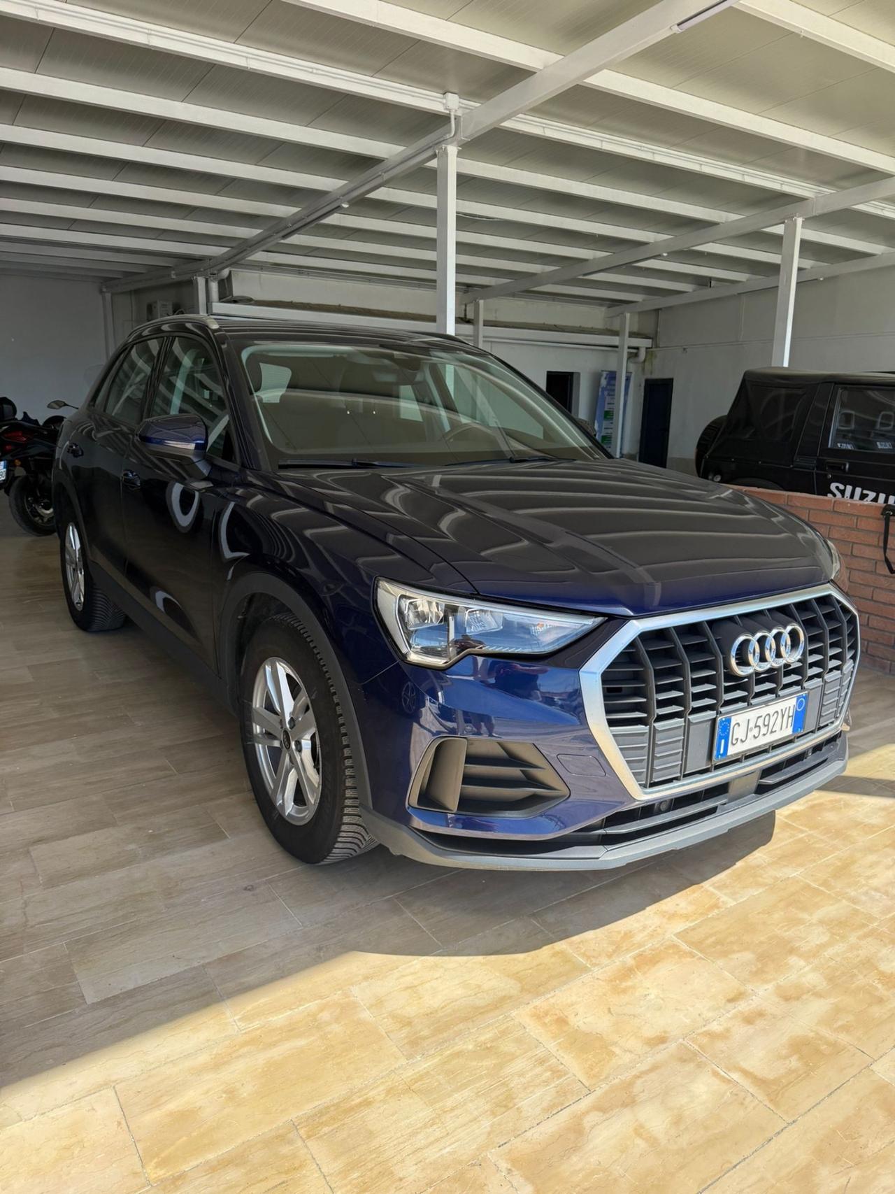 Audi Q3 35 TDI S tronic Business