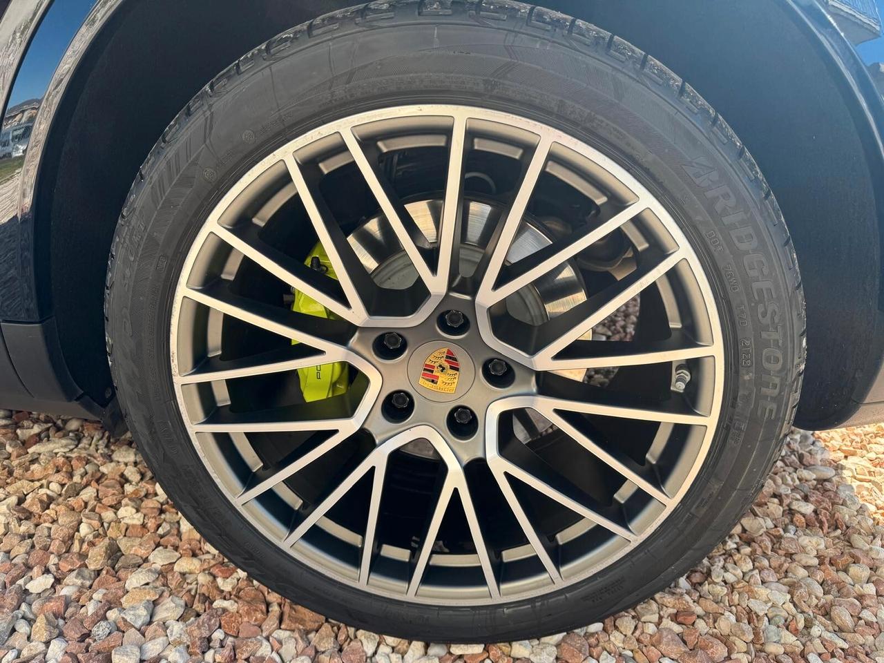 Porsche Cayenne Coupé 3.0 V6 E-Hybrid Platinum Edition