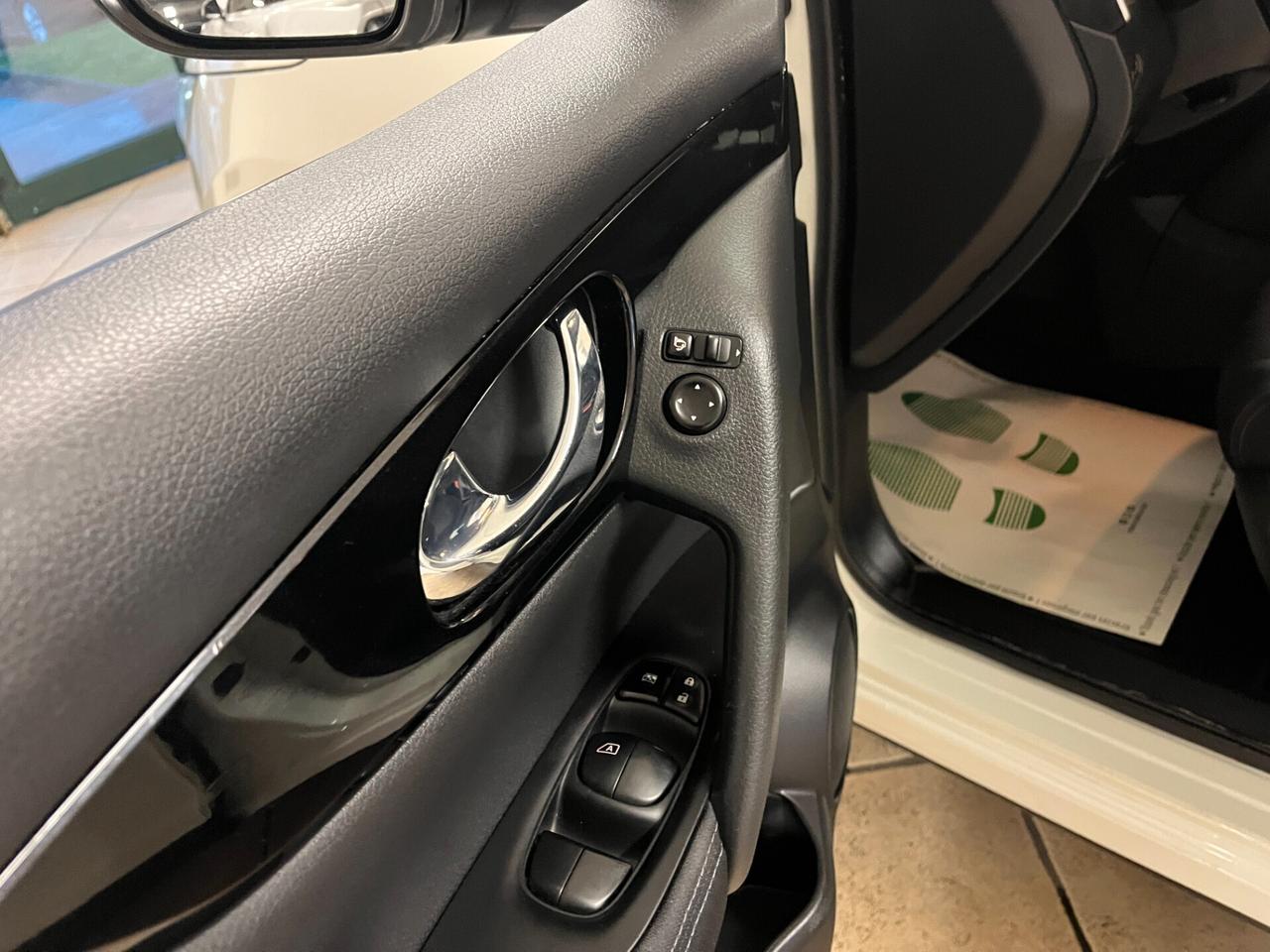 Nissan Qashqai 1.6 dCi X-Tronic 2WD Black Edition