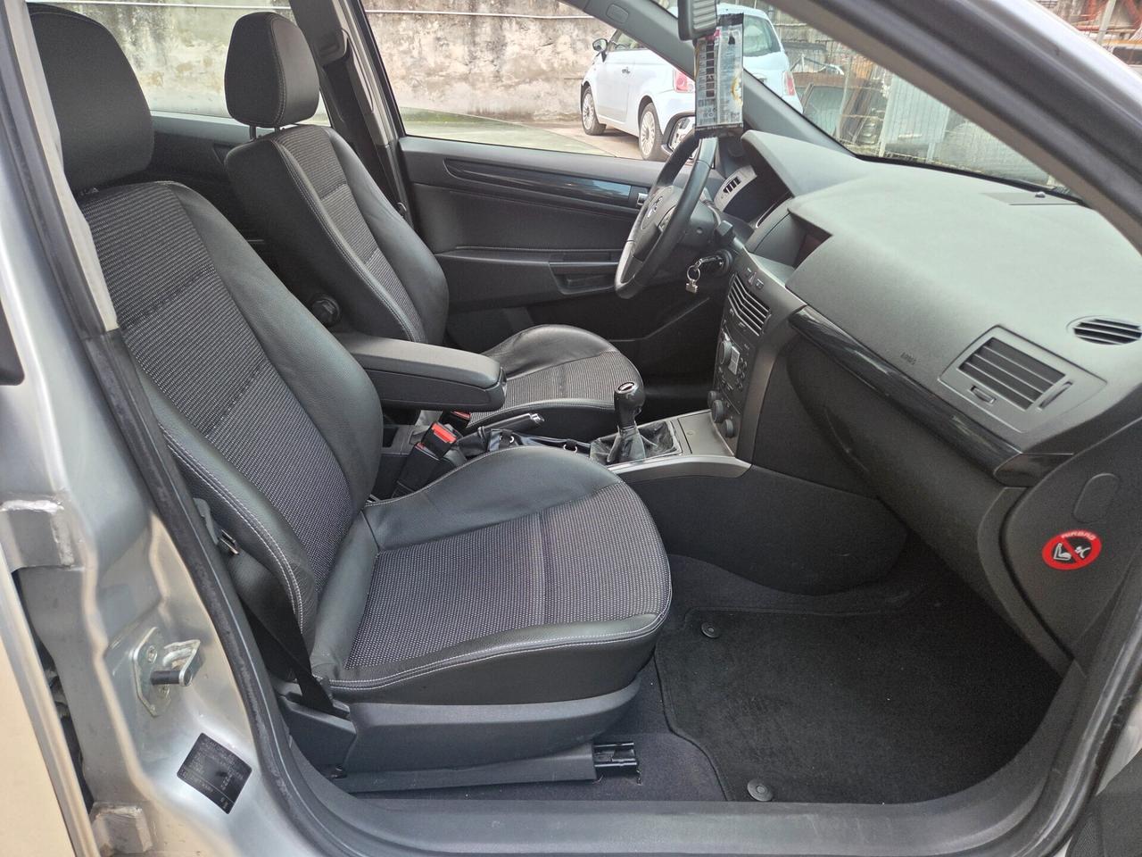 Opel Astra 1.7 CDTI 101CV 5 porte Cosmo