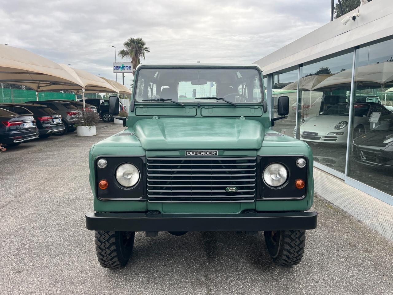 Land Rover Defender 90 BENZINA 6 POSTI