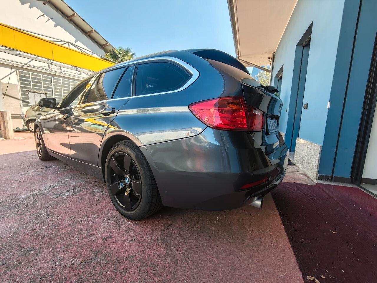 320d xDrive Luxury AUTO DA VETRINA PREZZO SOTTOCOSTO!!!!!!!
