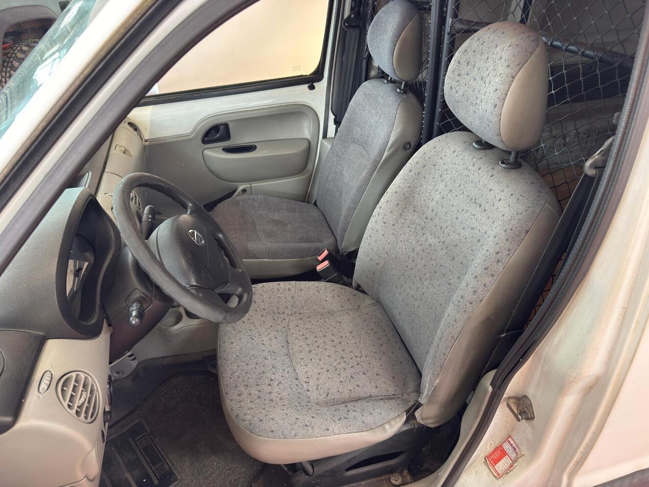 NISSAN KUBISTAR