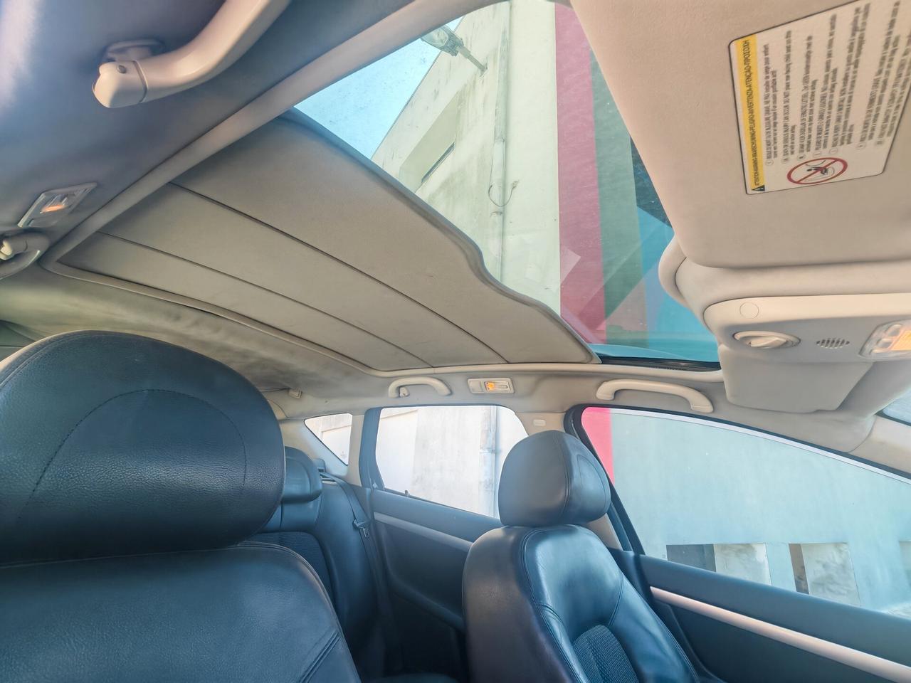 Peugeot 407 2.0 HDi SW Ciel Féline