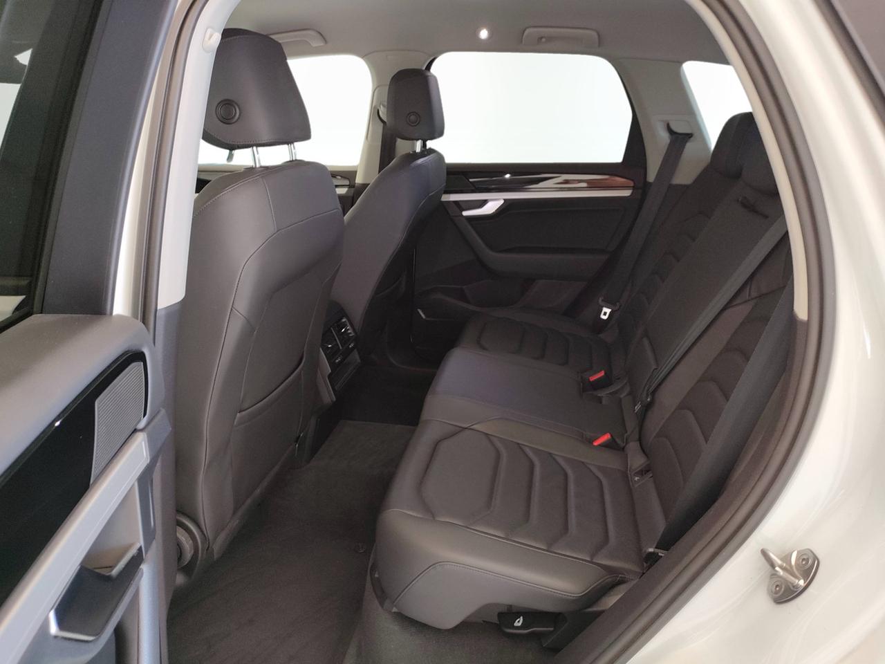 VOLKSWAGEN Touareg III - Touareg 3.0 V6 tdi Elegance 231cv tiptronic