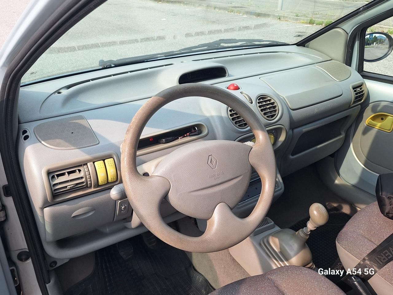 Renault Twingo 1.2i cat Base
