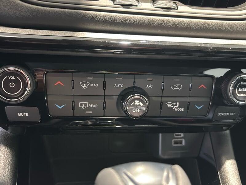 Jeep Compass e-Hybrid 1.5 Turbo MHEV T4 96kW Summit DDCT