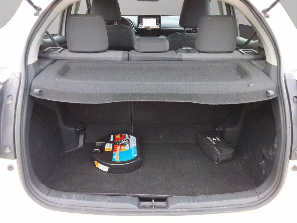 TOYOTA Yaris 1.5h active del 2023