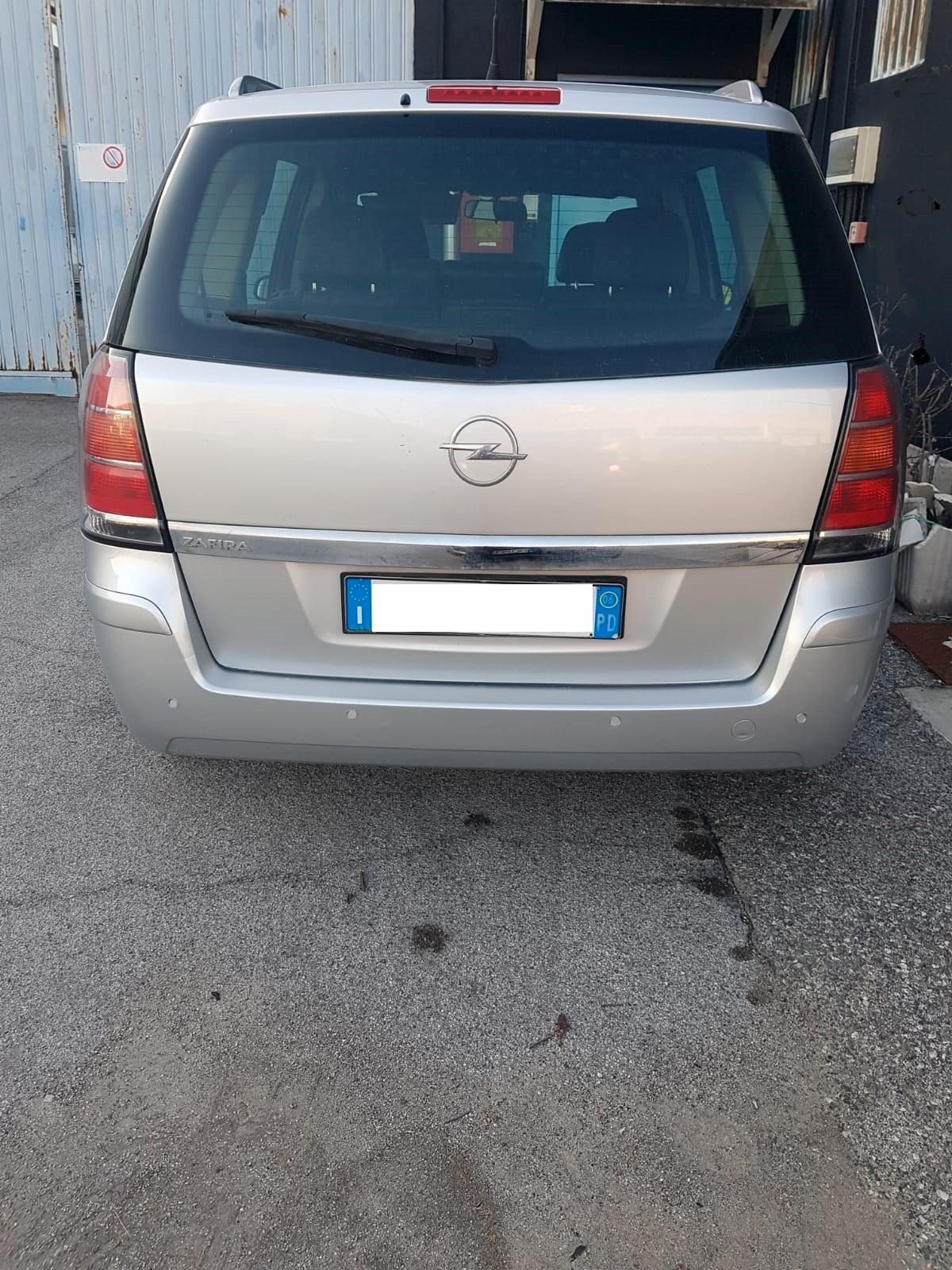 Opel Zafira 1.6 16V Twinport Cosmo