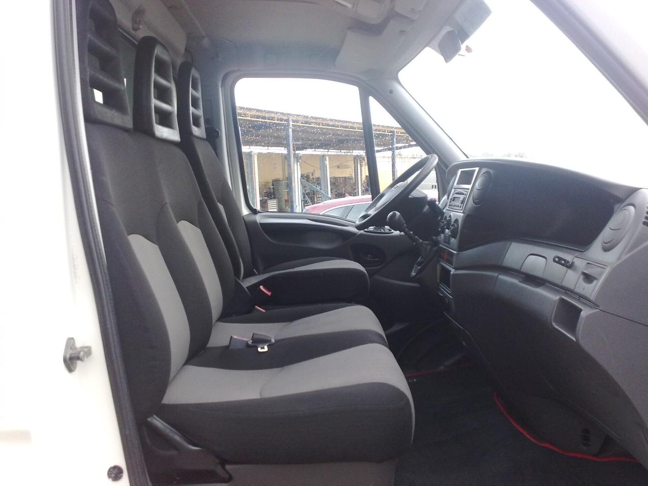 Iveco Daily 35c15 3000cc CENTINATO+SPONDA - 2011