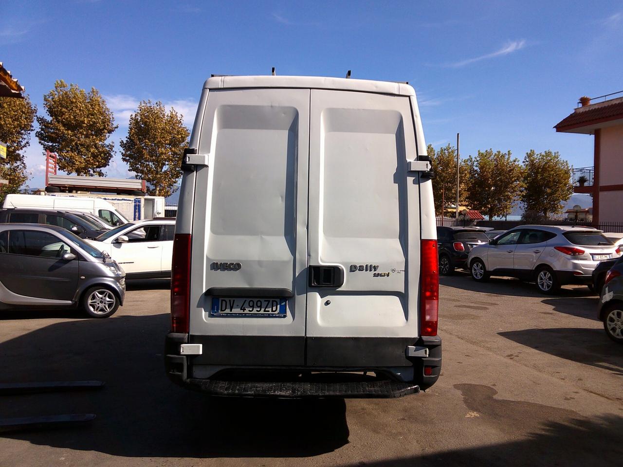 Iveco Daily 2.3 Hpi Cabinato 04