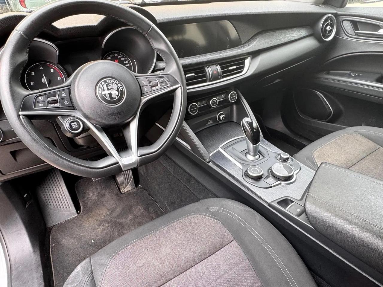 Alfa Romeo Stelvio 2.2 Turbodiesel 190 CV AT8 Q4 Business