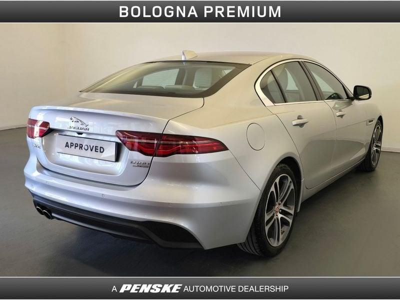 Jaguar XE XE 2.0 D 180 CV aut. SE