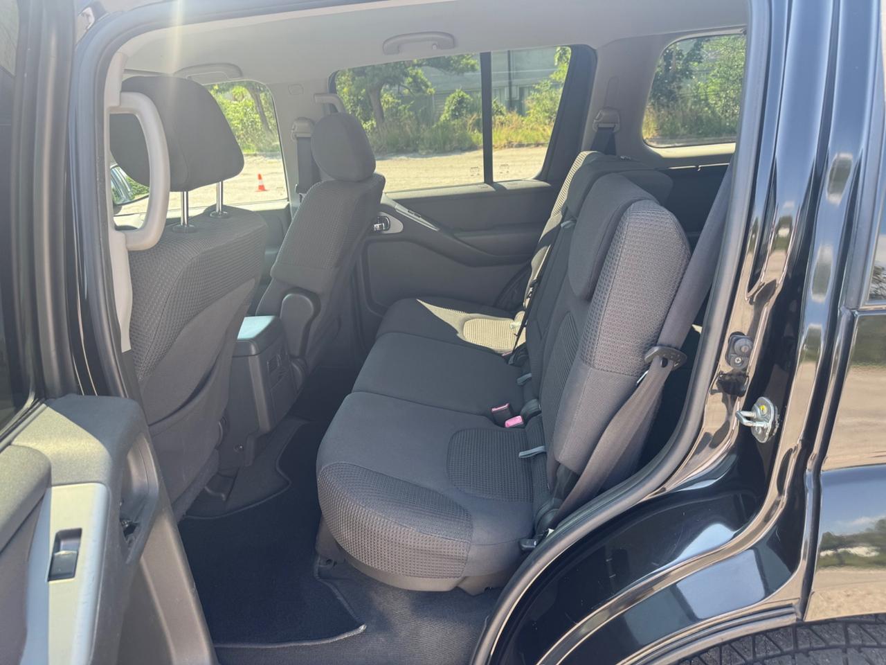 Nissan Pathfinder 2.5 dCi SE 7 posti