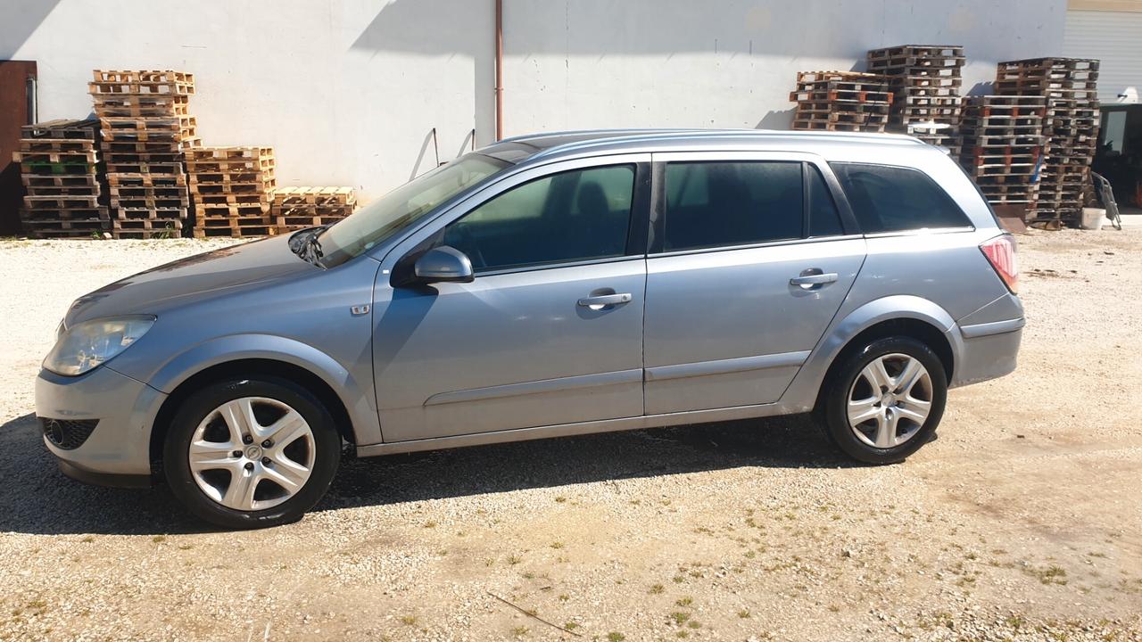 Opel Astra 1.7 CDTI 110CV Station Wagon Cosmo