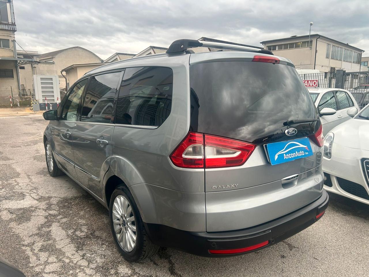 Ford Galaxy 2.0 TDCi 7 POSTI 2011