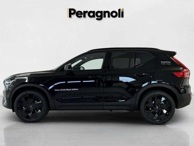 VOLVO XC40 B3 ULTRA BLACK EDITION AUTOMATICA KM0