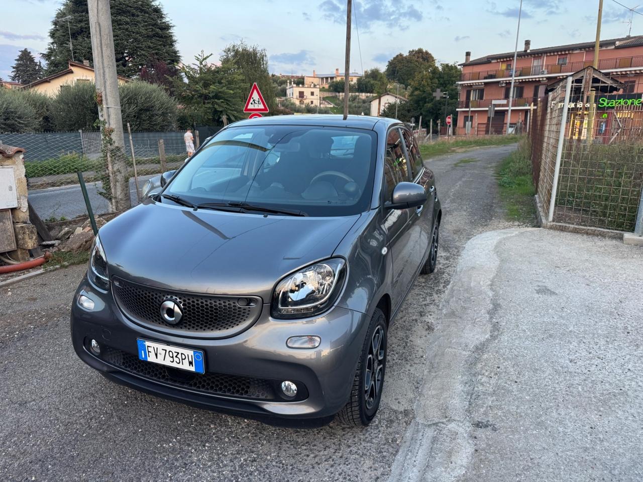 Smart ForFour 70 1.0 twinamic Nightsilver