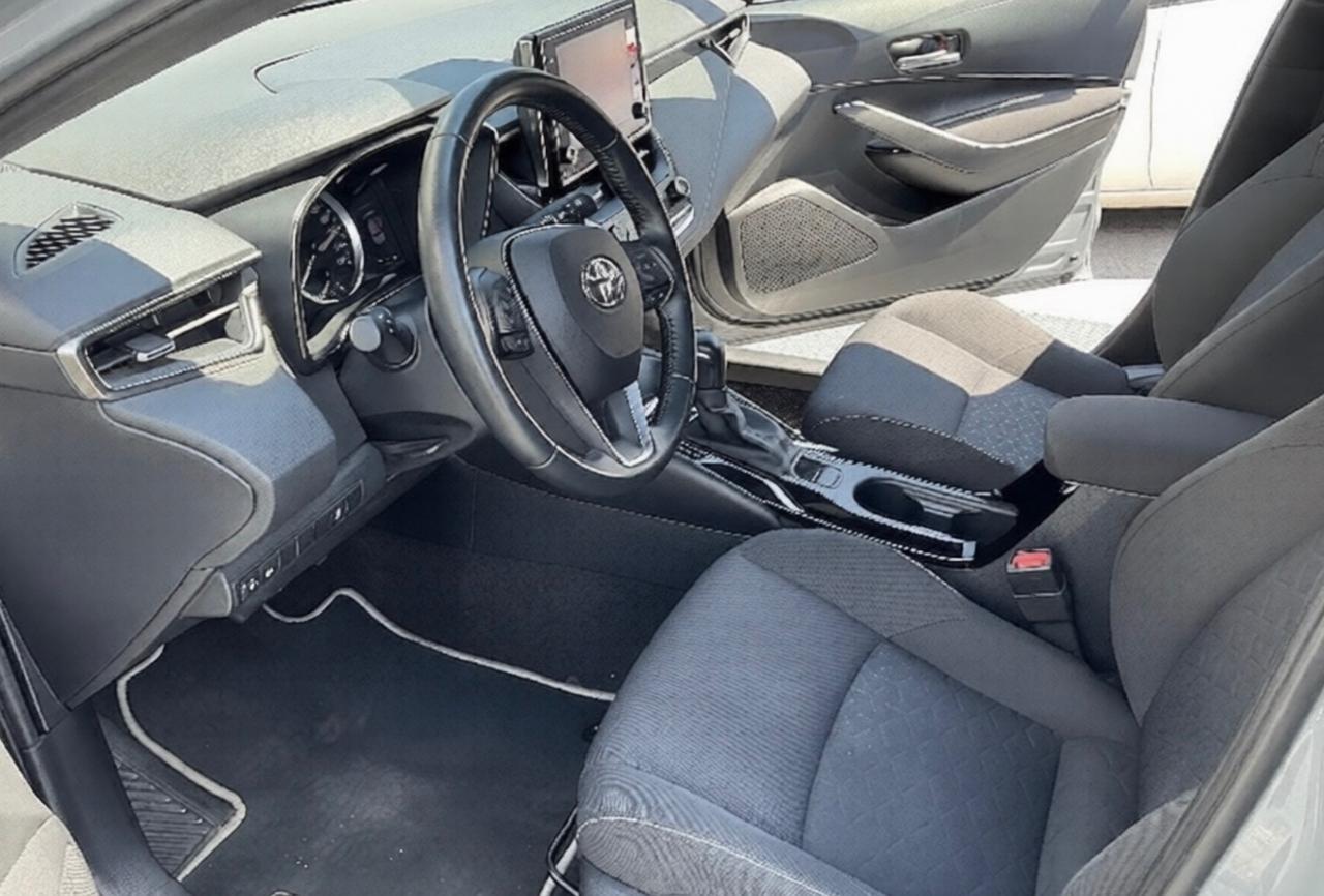 Toyota Corolla Touring Sports 1.8 Hybrid Business