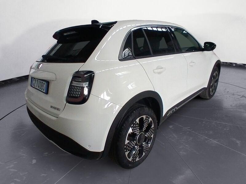 FIAT 600 (2023-->) Hybrid 110 CV DCT MHEV La Prima