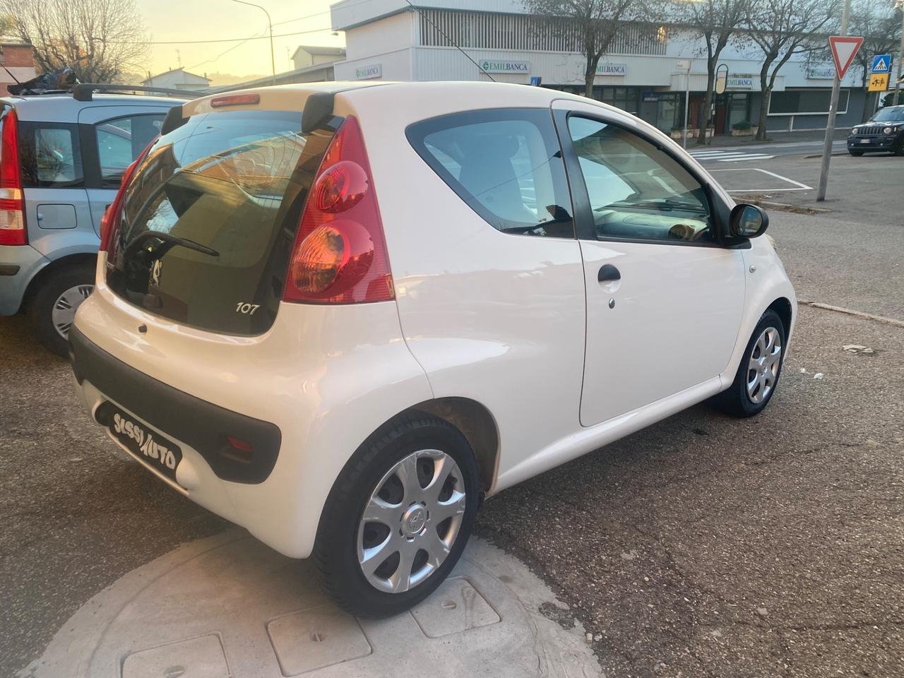 Peugeot 107 1.0 68CV 3p. Active NEOPATENTATI!!!
