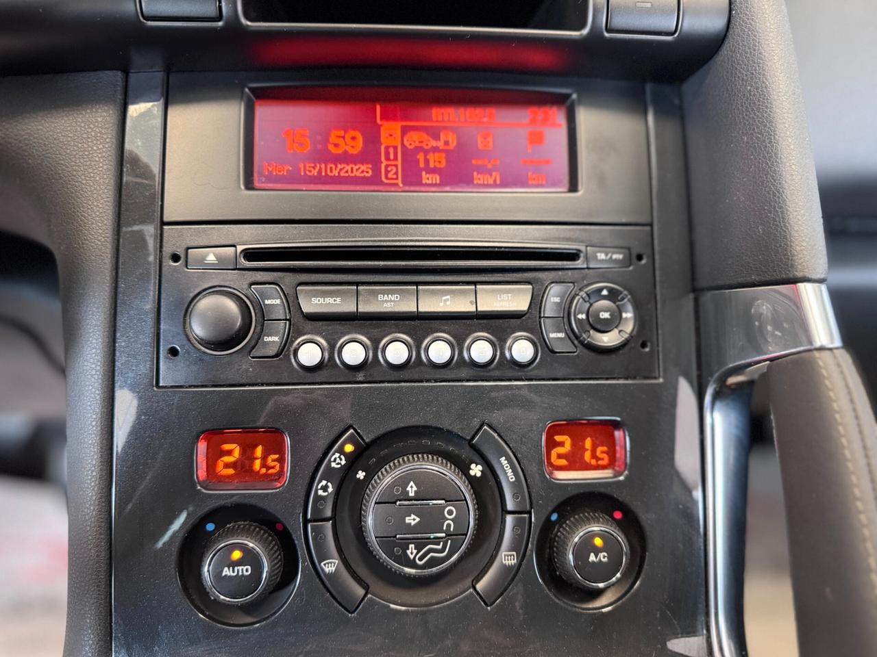 Peugeot 3008 1.6 HDi 112CV Tecno