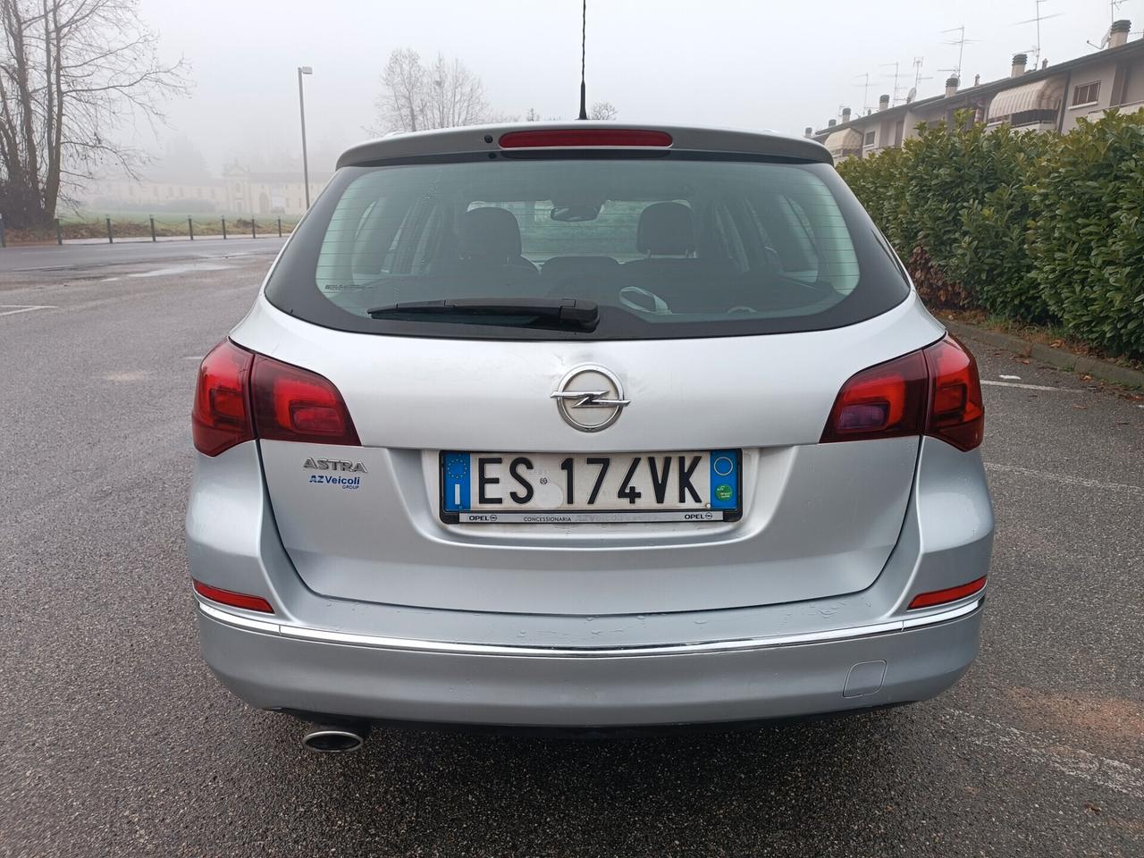 Opel Astra 1.4 GPL garanzia