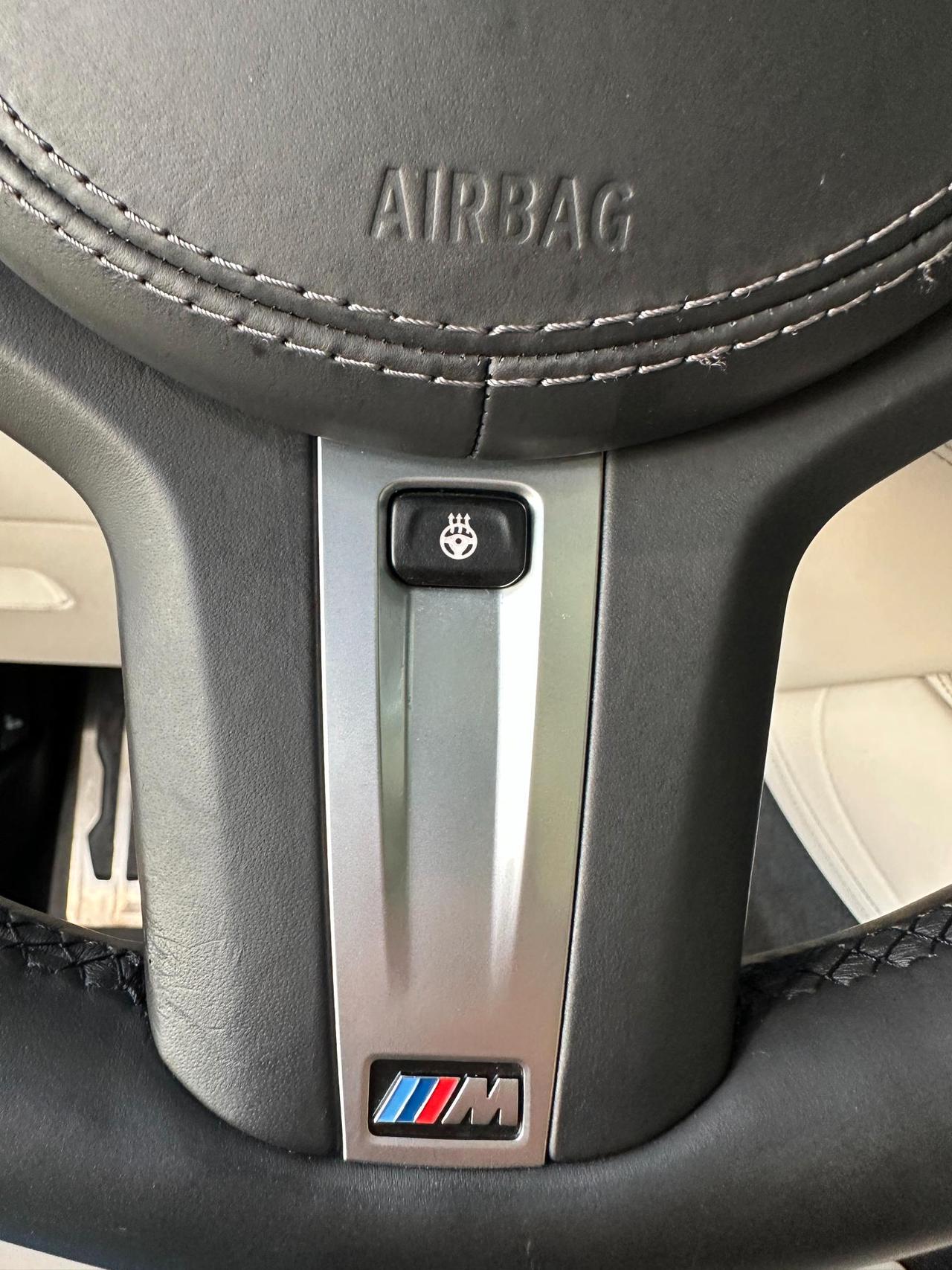 BMW X6 M 50d-Fari Laser-22"-Tetto-Camera 360-Individual-IVA