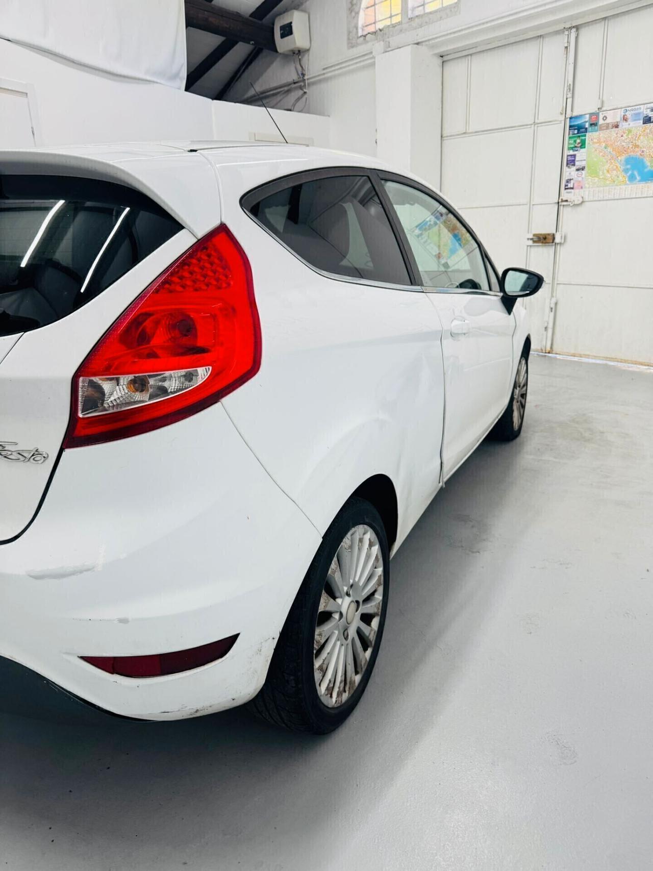 Ford Fiesta 1.2 82CV 3 porte Titanium