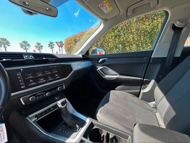 Audi Q3 35 TDI quattro S tronic Identity Black