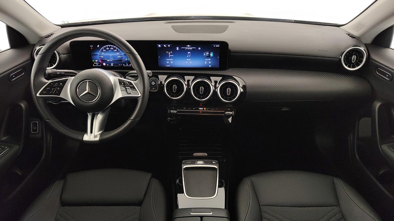 Mercedes-Benz CLA Shooting Brake 180 d Advanced auto