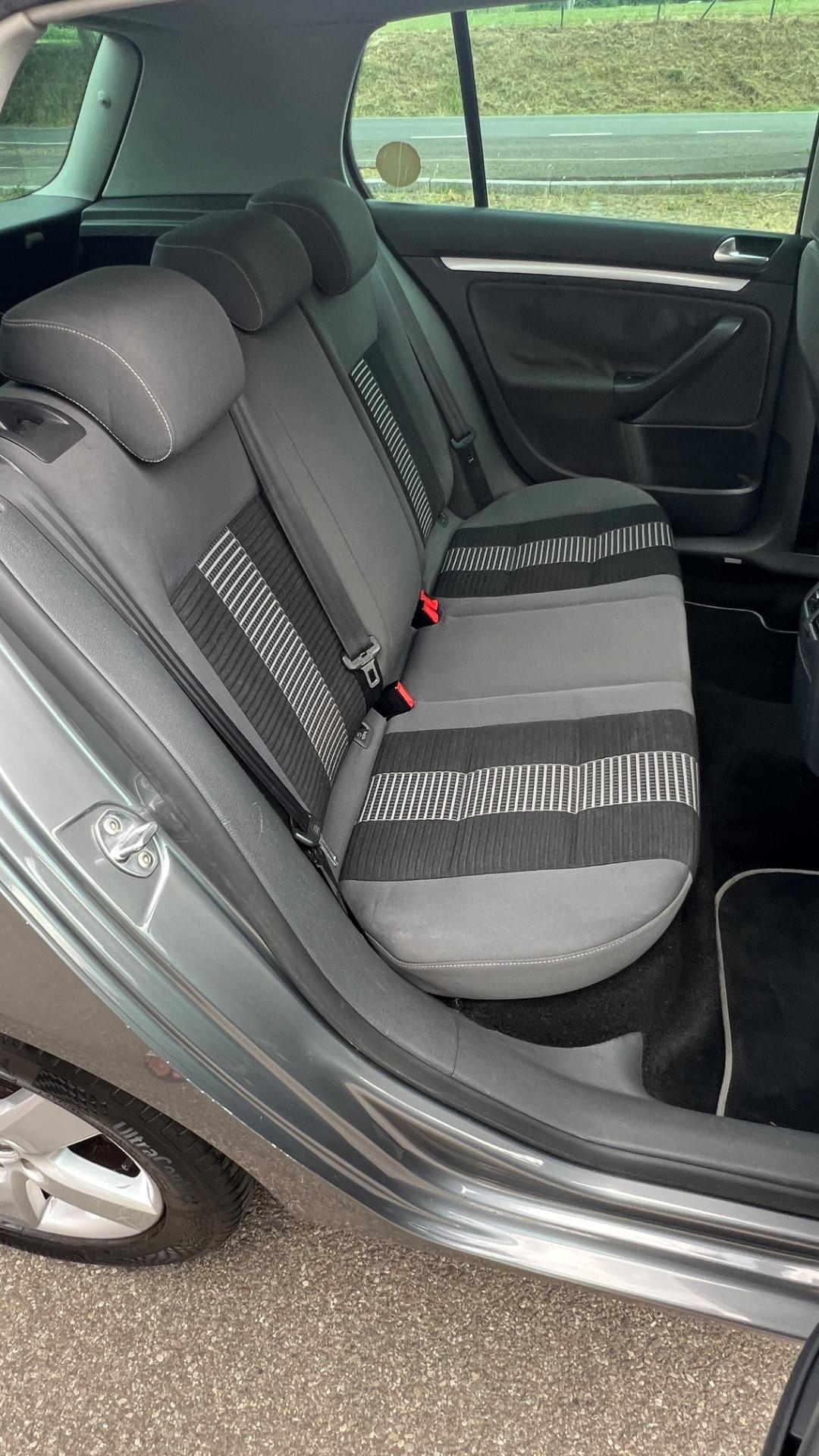 Volkswagen Golf 5 1.4 Benzina Anno 2010 Ideale x NEOPATENTATI