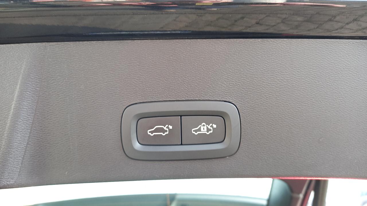 Volvo XC40 T4 Recharge Plug-in Hybrid automatico Core
