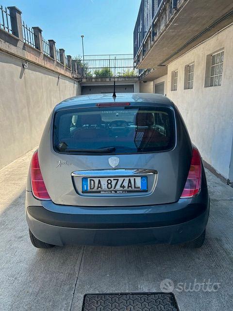 Lancia Ypsilon per neopatentati