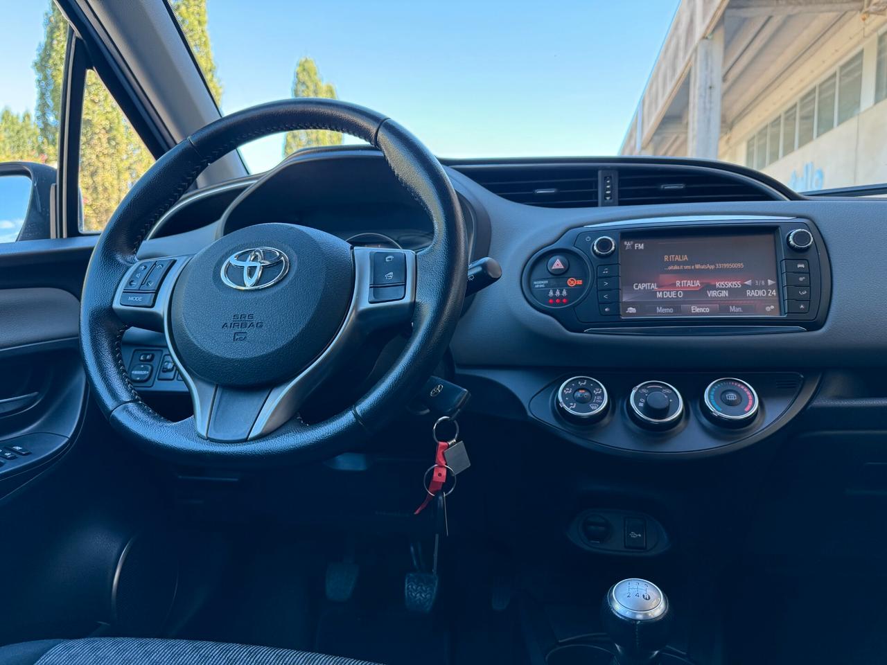 Toyota Yaris 1.0 5 porte neopatentati