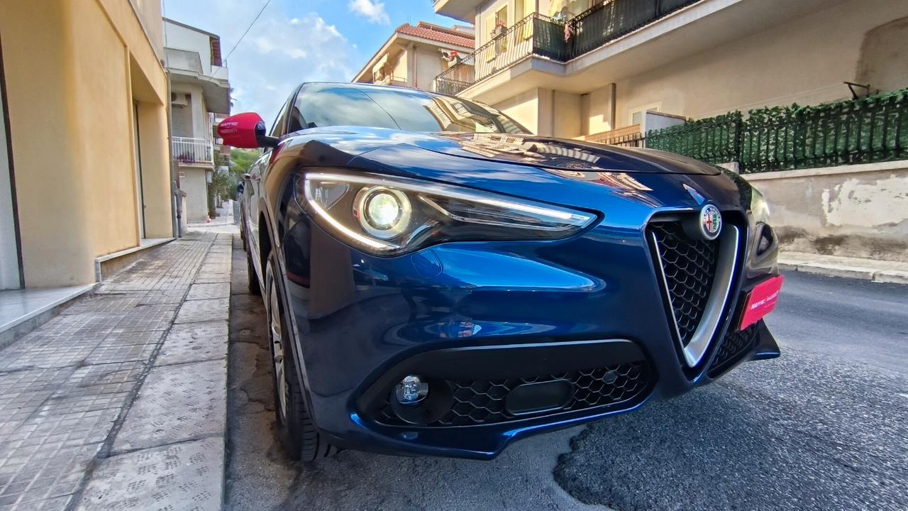 Alfa Romeo Stelvio 2.2 Turbodiesel 180 CV AT8 Q4 Business