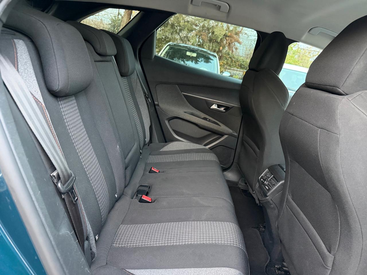 Peugeot 3008 BlueHDi 130 S&S EAT8 Allure Pack 2021