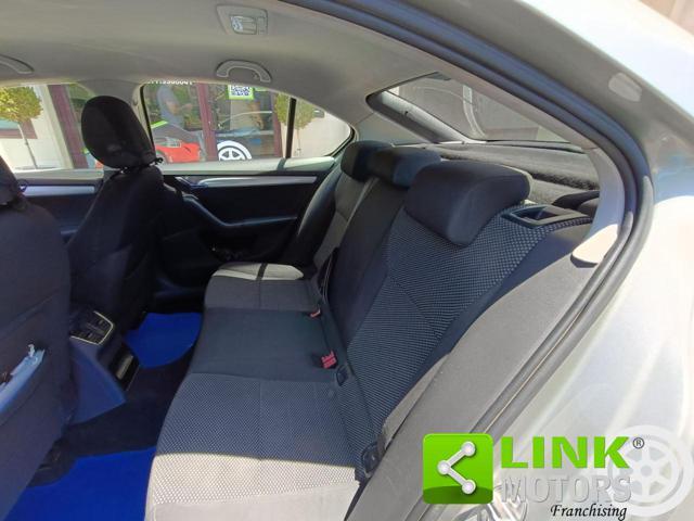 SKODA Octavia 1.6 TDI CR 105 CV Elegance NEOPATENTATI