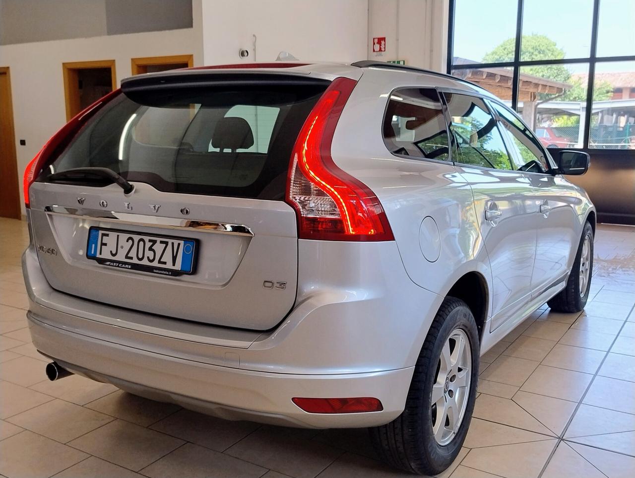 VOLVO XC60 2.0 D3 Kinetic 150cv MANUALE