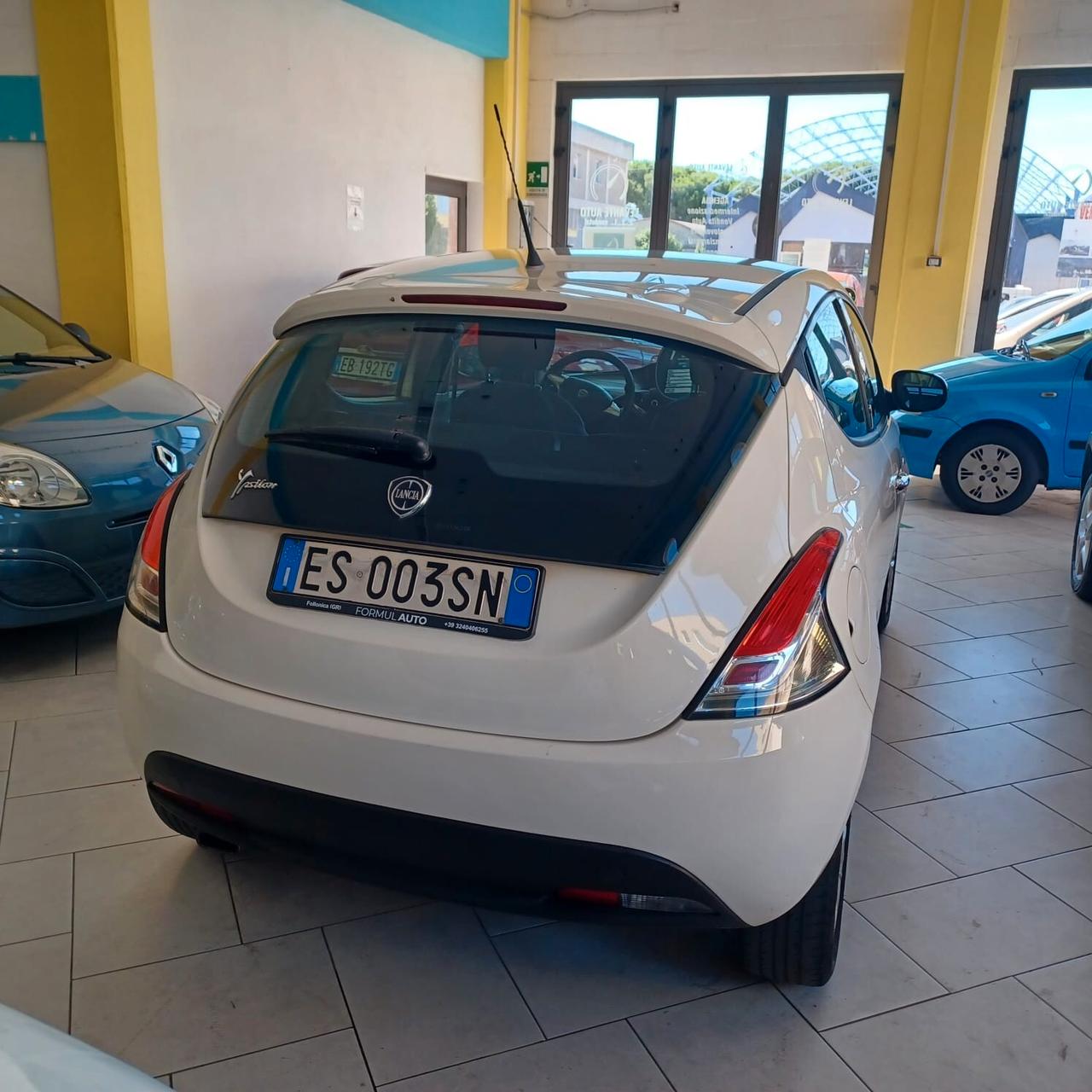 NEOPATENTATI LANCIA YPSILON 1.2 OTTIMO STATO