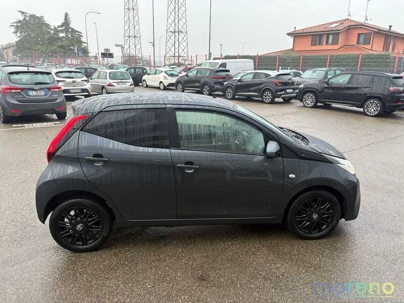 Toyota Aygo 1.0 72 CV x-play