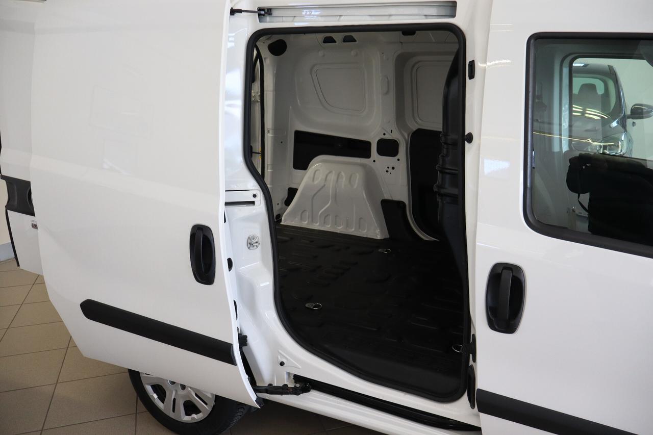 FIAT DOBLO' CARGO 1.6 MJET 105 CV LOUNGE 3 POSTI