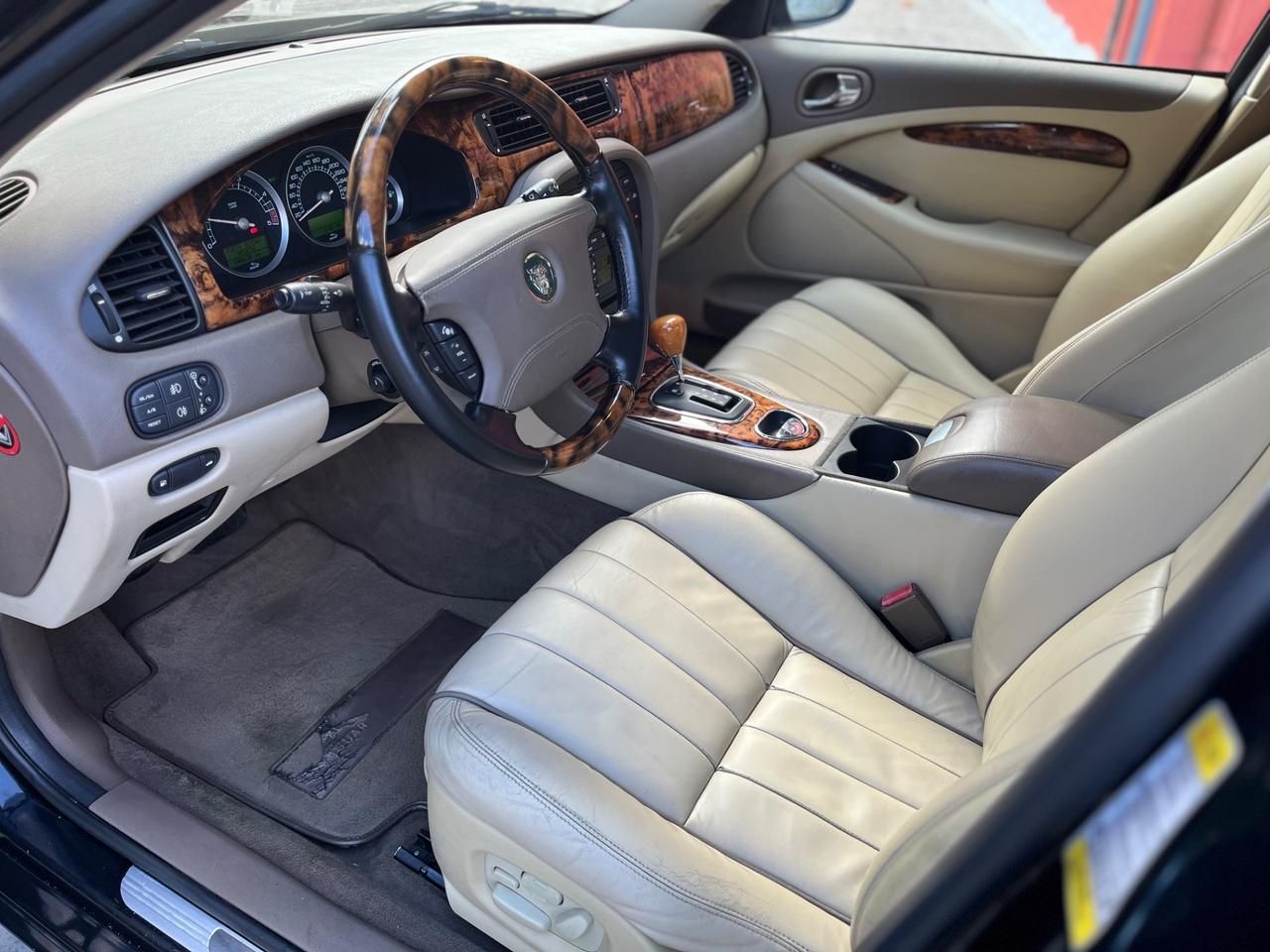 Jaguar S-Type II 2.7d V6 207cv EXECUTIVE AUTO