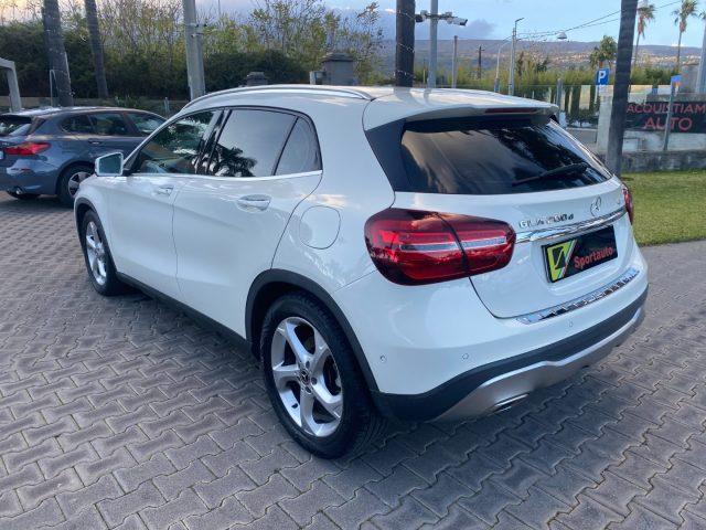 MERCEDES-BENZ GLA 200 d Automatic 4Matic Sport