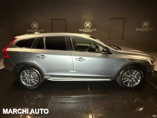 VOLVO V60 Cross Country D3 Geartronic Business