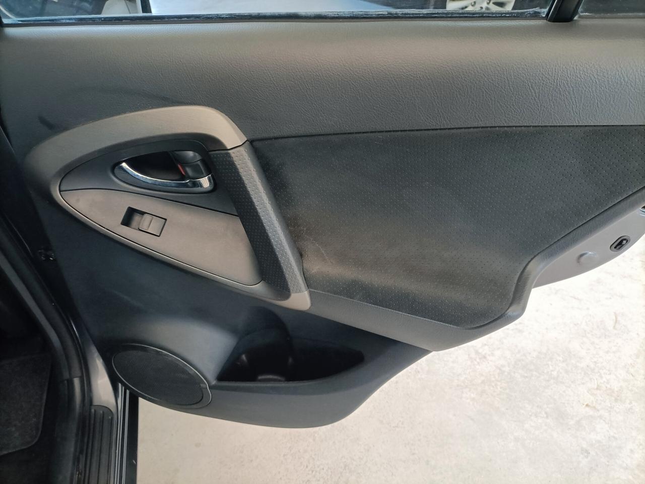 Toyota RAV 4 RAV4 Crossover 2.2 D-4D 150 CV DPF Exclusive 07/2011