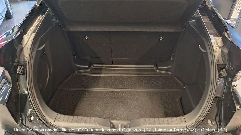 Toyota C-HR 2.0 HV Lounge Premiere