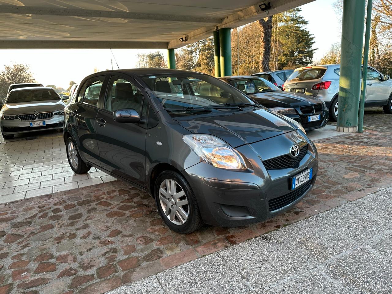 Toyota Yaris 1.4 D-4D (12 RATE)